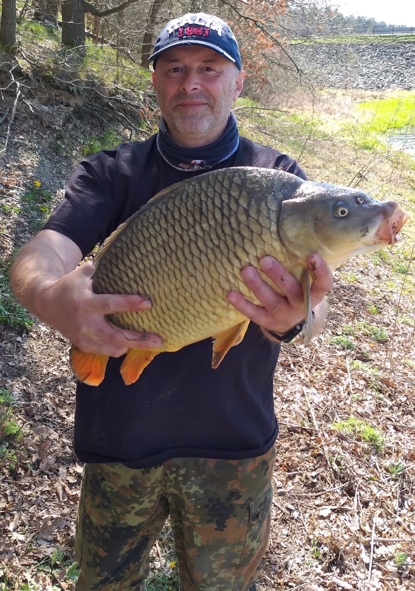 57cm Schuppenkarpfen an der Talsperre Zeulenroda. Petri Heil